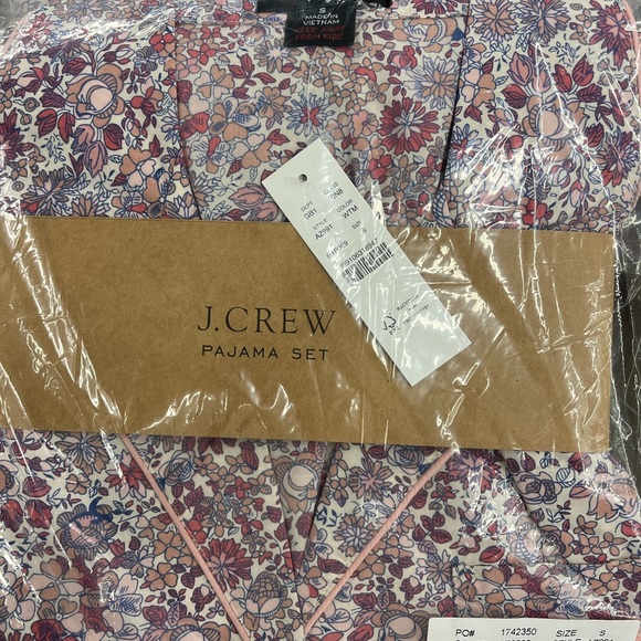 J.CREW Cotton poplin long-sleeve pajama set floral Size S BNWT AZ991 Sealed Pack - Picture 3 of 6